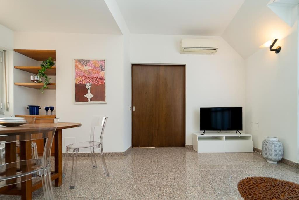 5 Giornate Apt Con Terrazzo E Garage Privato Milan Exterior photo